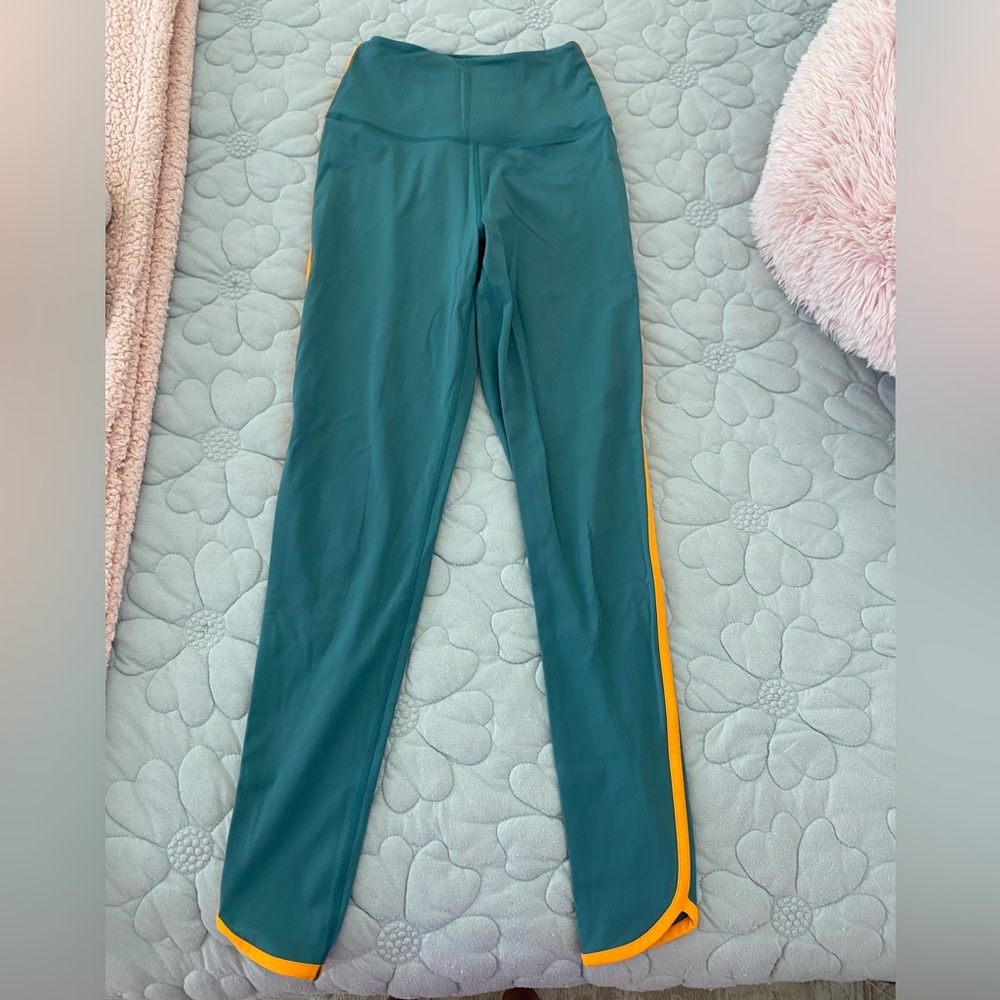 Spiritual Gangster Nirvana 7/8 Leggings Size XS